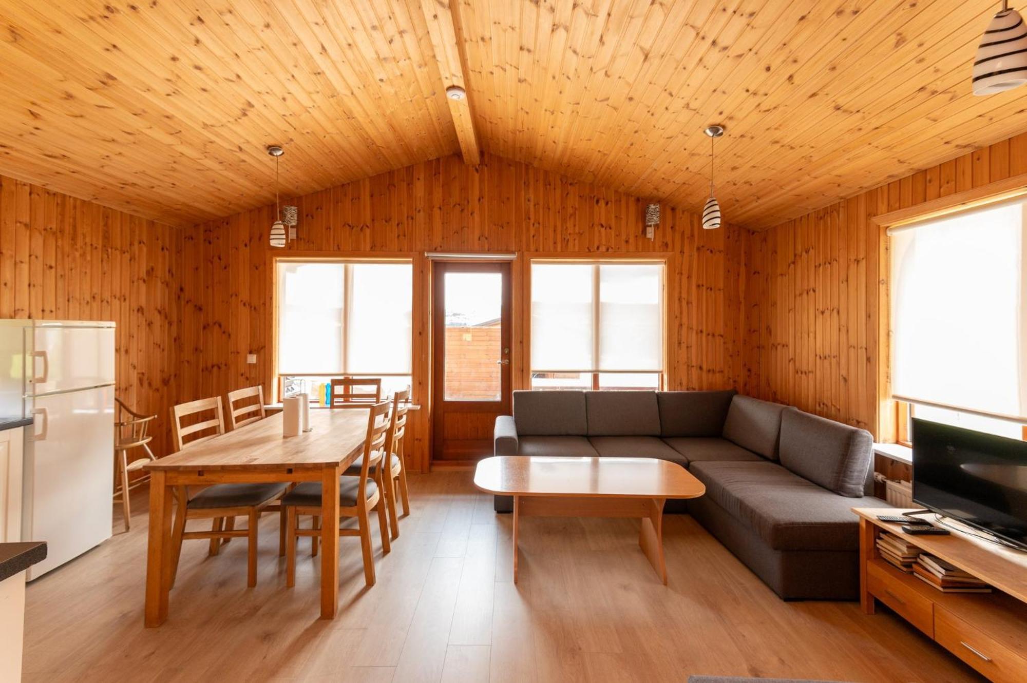 Gladheimar Cottages เบลินดือออส ภายนอก รูปภาพ