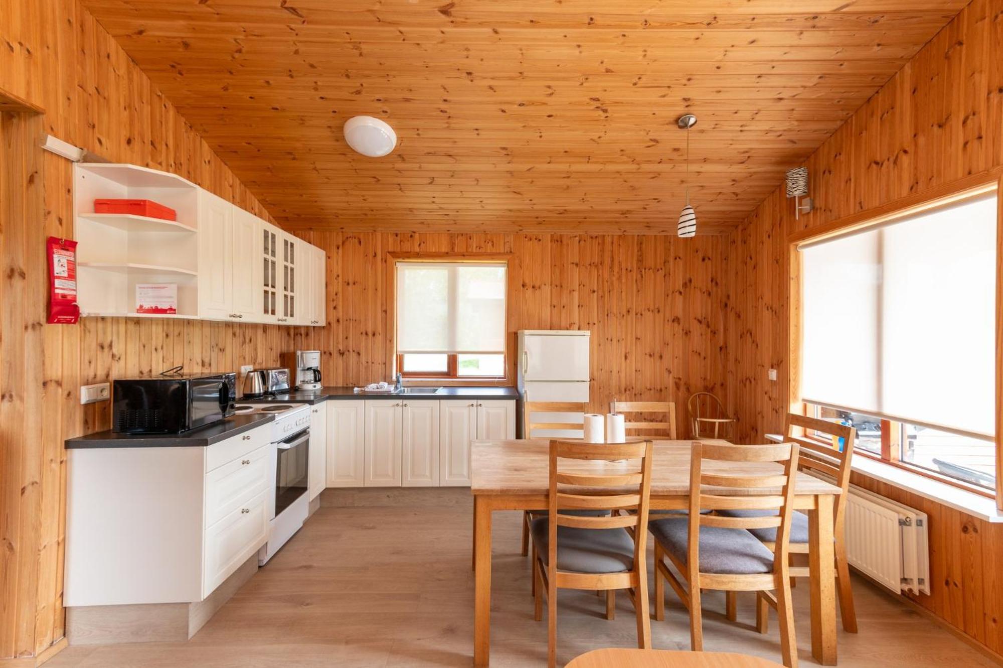 Gladheimar Cottages เบลินดือออส ภายนอก รูปภาพ