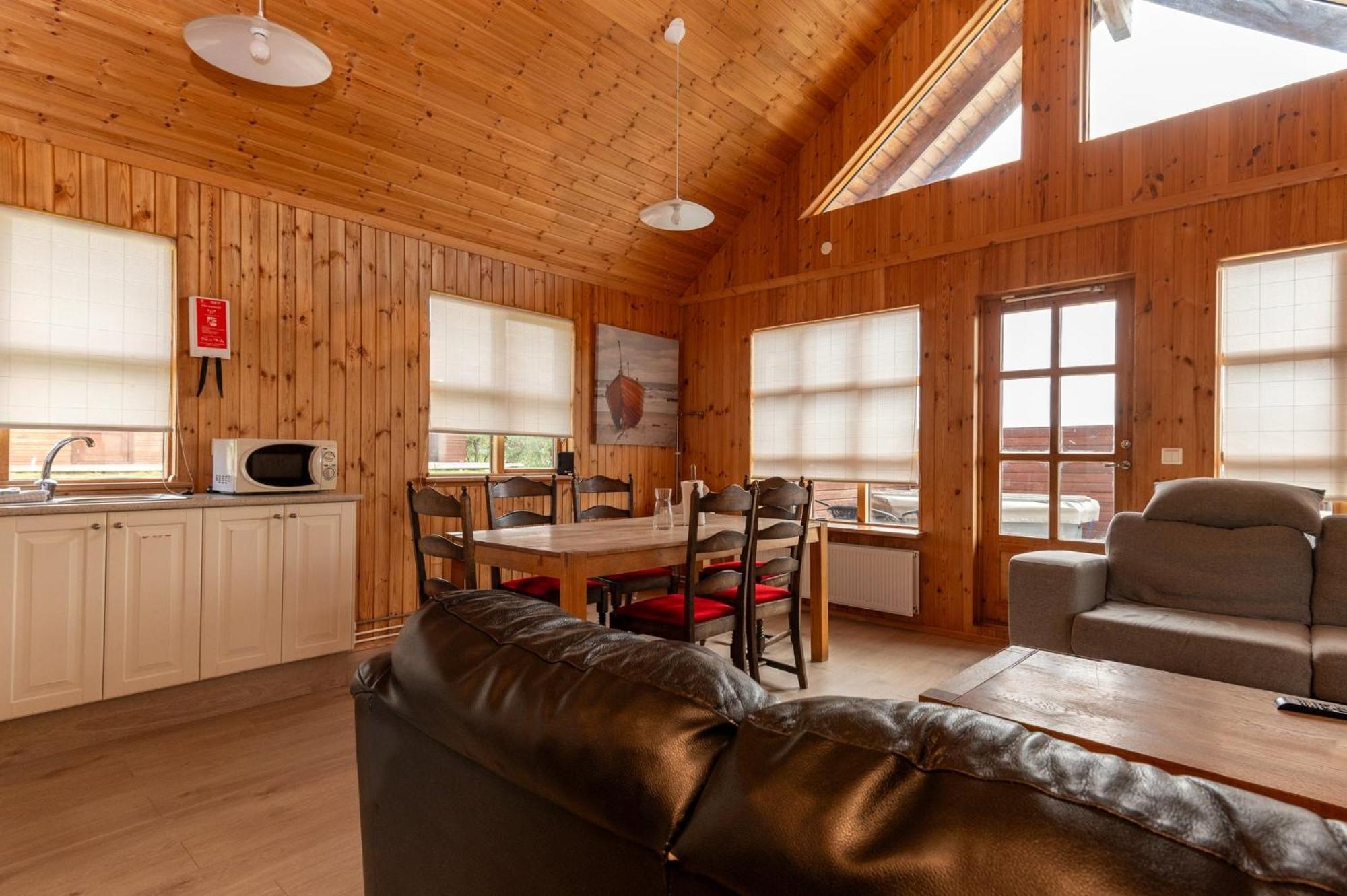 Gladheimar Cottages เบลินดือออส ภายนอก รูปภาพ