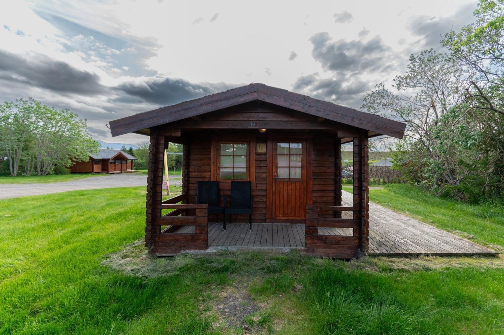 Gladheimar Cottages เบลินดือออส ภายนอก รูปภาพ