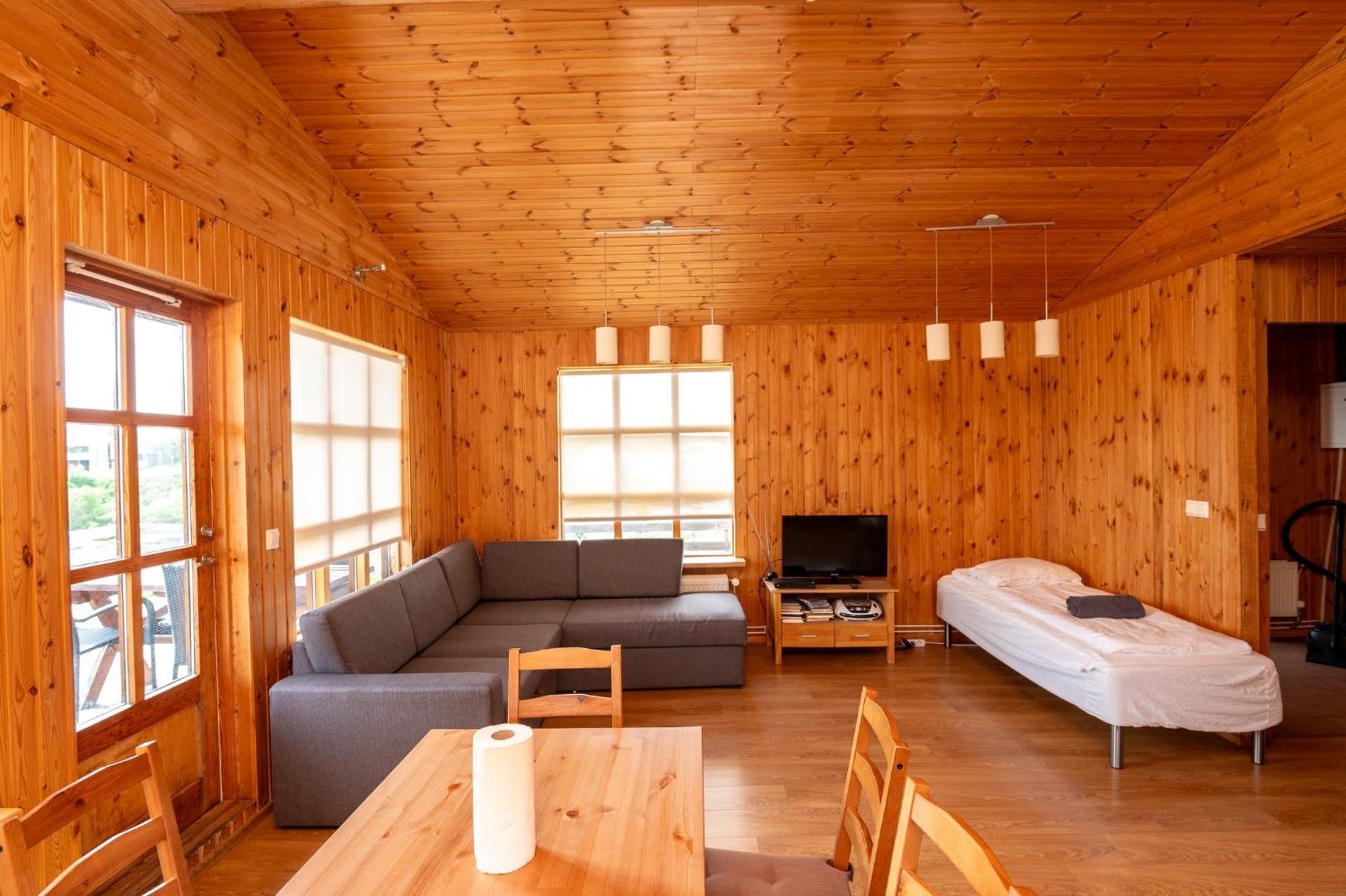 Gladheimar Cottages เบลินดือออส ภายนอก รูปภาพ