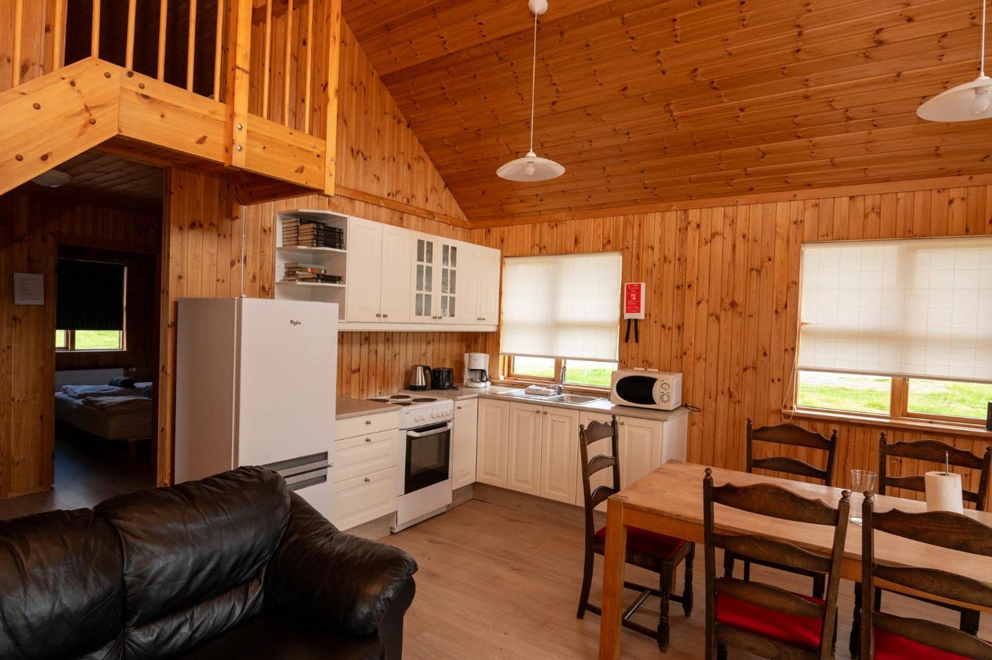 Gladheimar Cottages เบลินดือออส ภายนอก รูปภาพ